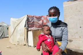 Prävention von Teenagerschwangerschaften in Namibia Schwangere Teenager in Namibia. (Bilder: Esther Mbathera)